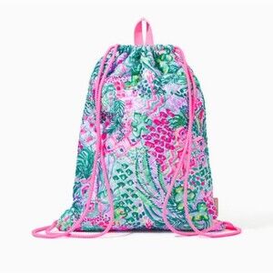 NWT Lilly Pulitzer Printed Quilted Drawstring Backpack